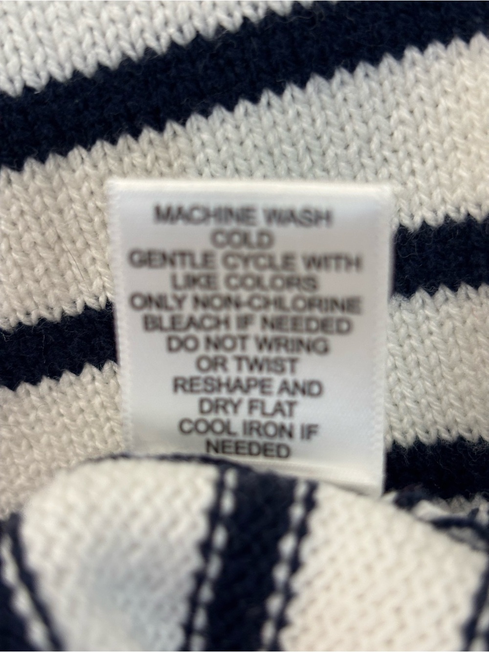 NWT Moon & Madison Striped Knit Red Lobster Motif sweater vest - S - Picture 6 of 8